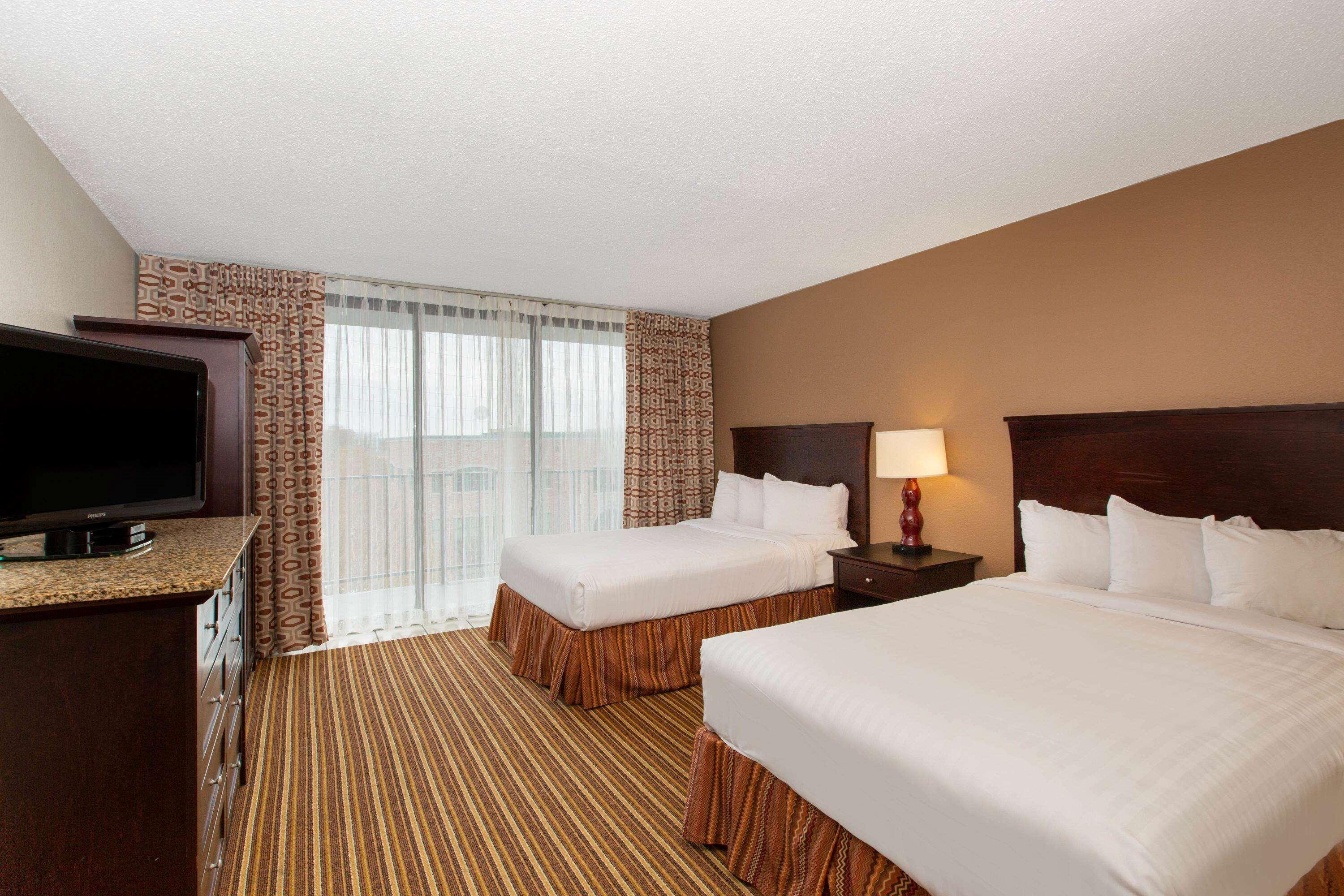 Aksarben Suites Trademark Collection By Wyndham Omaha Exterior photo